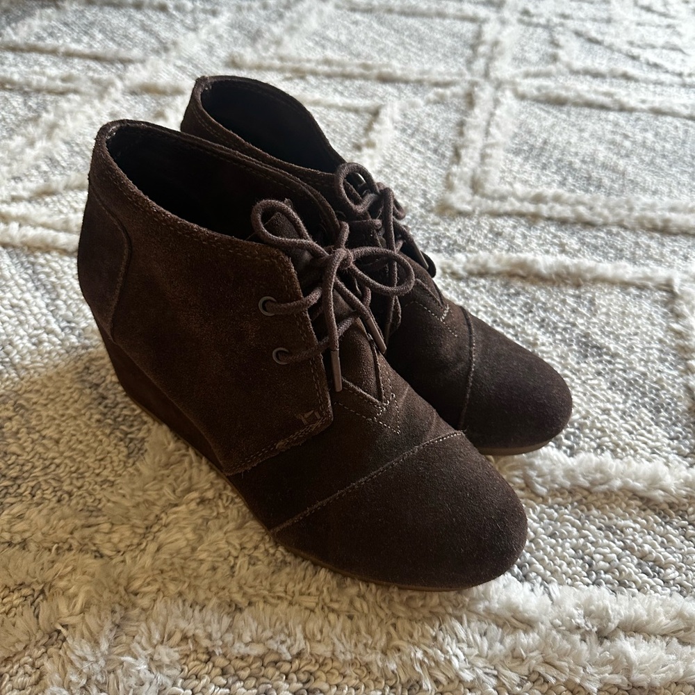 TOMS Booties size 9